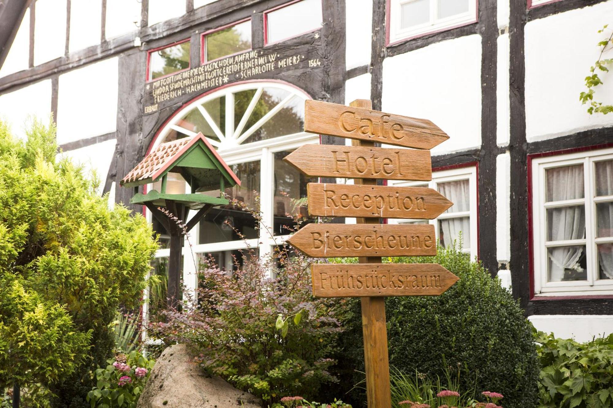Hotel Cafe Am Stift Hessisch Oldendorf Exterior foto